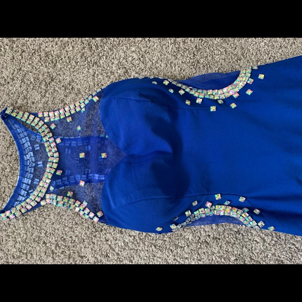 Prom Dress - Picture 2 of 5